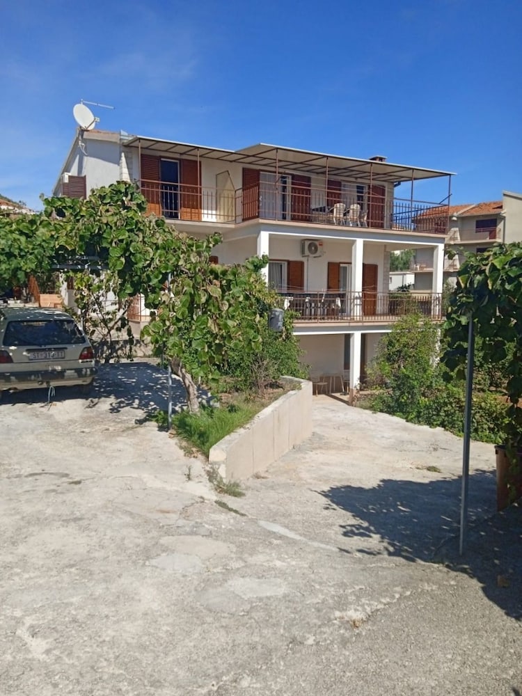 Фото Ante - 50 M From the sea - A1