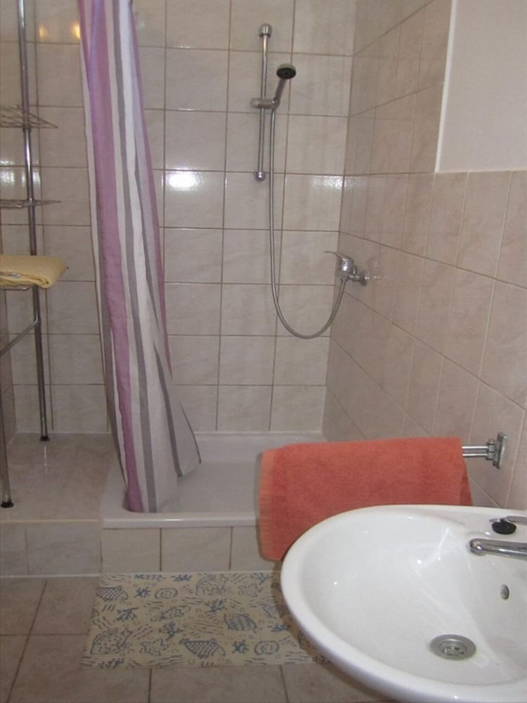 Фото Andro - With Parking - H