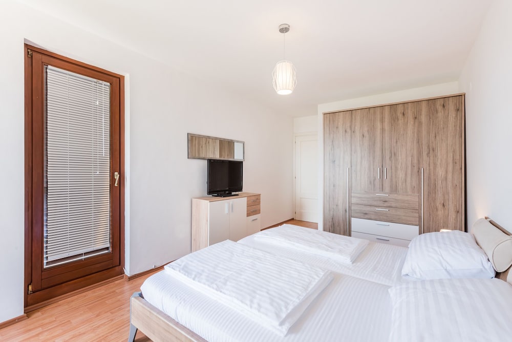 Фото Apartments Mrs Brightside