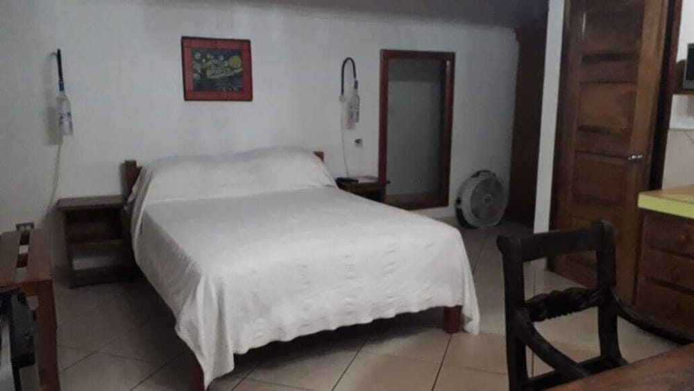 Фото Costa Verde Inn