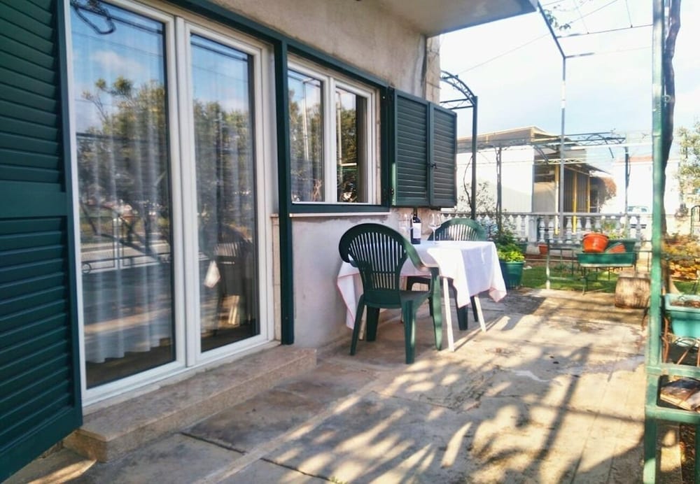 Фото Tomislav - 100 m From sea - H