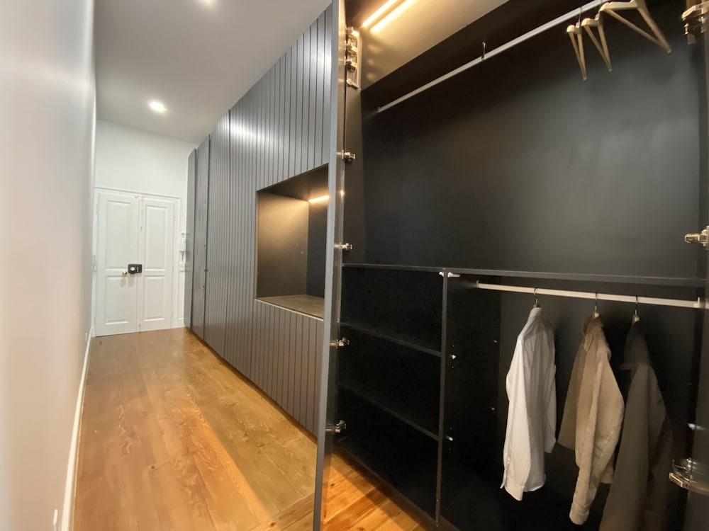 Фото Olivier Premium Apartments - Downtown