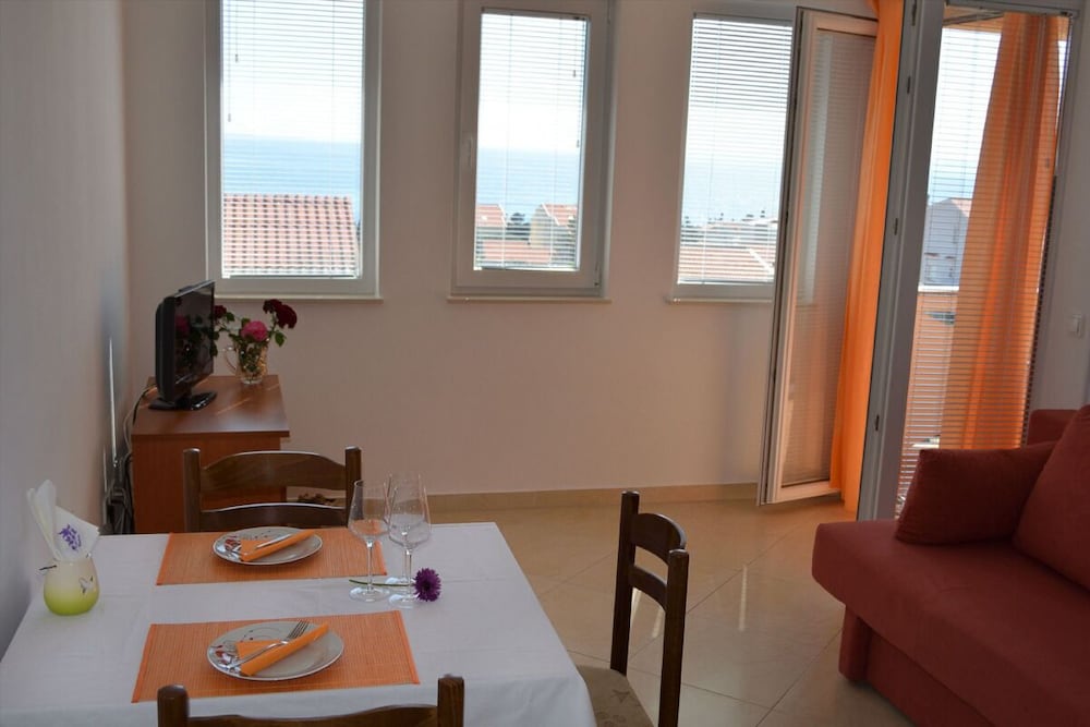 Фото Floral Apartments Pende