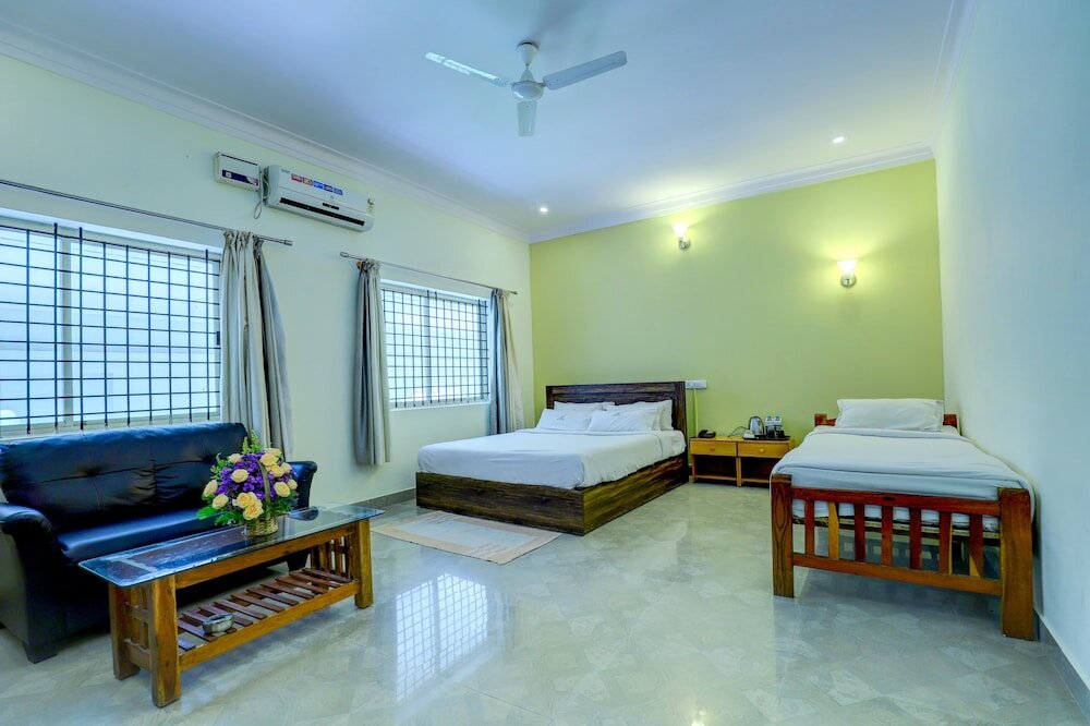 Фото Ezzenza Royal Garden Brindavan Resort