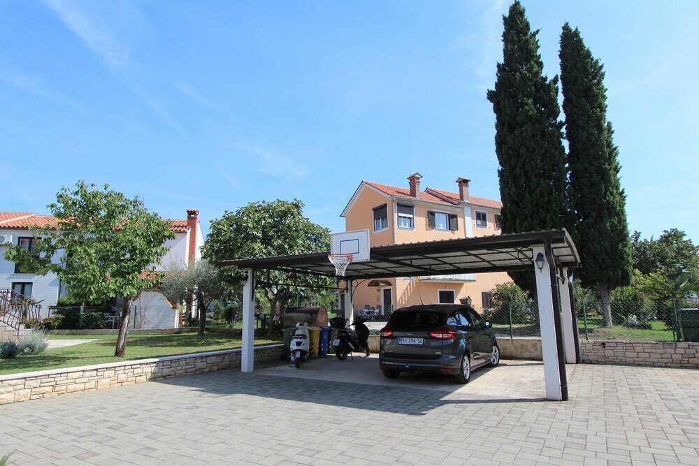 Фото Apartments Mirela