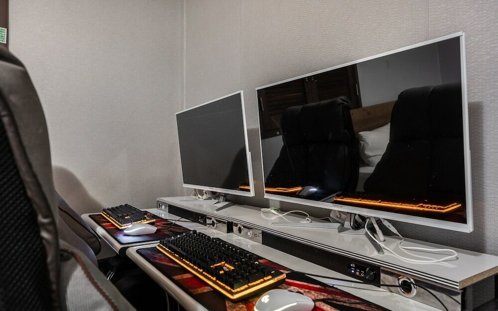 Фото Incheon Black Hole