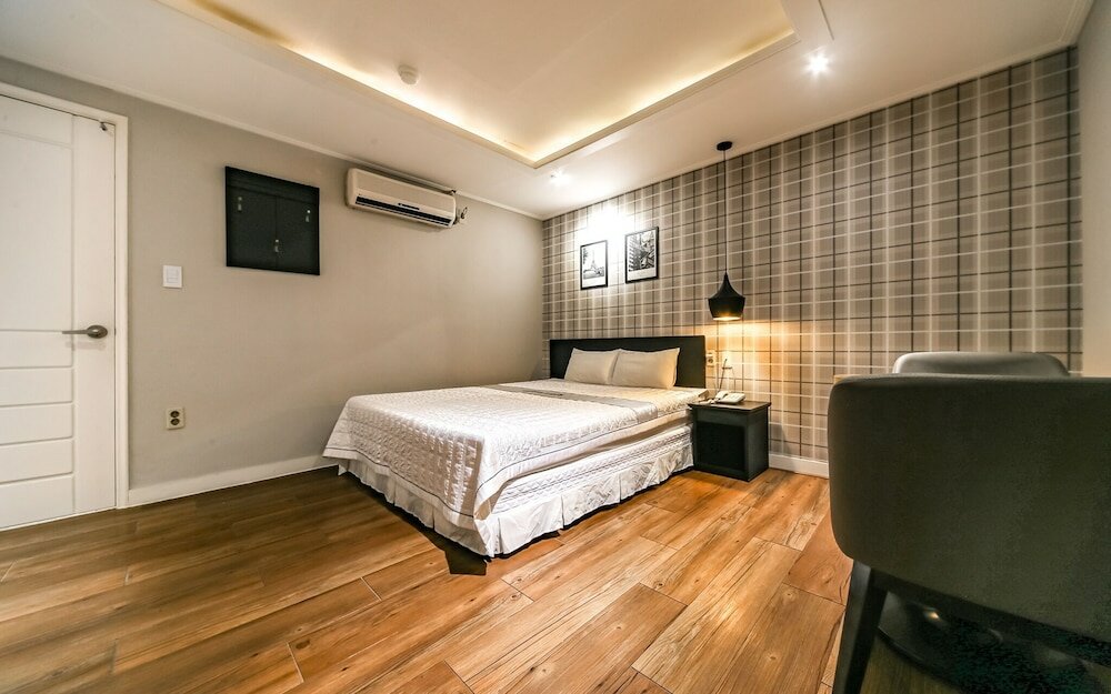 Фото Pohang Daedodong White