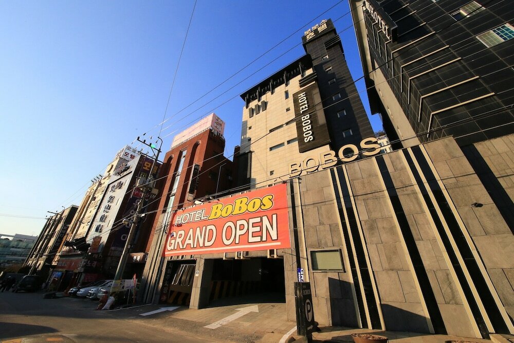 Фото Suwon City Hall Station Bobos