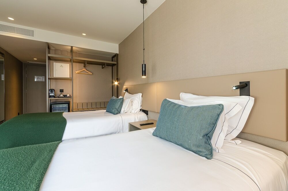 Фото Omid Saldanha Hotel