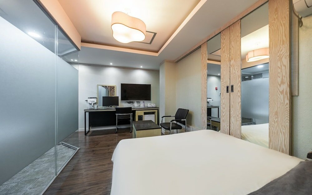 Фото Suwon Station Provence 22st