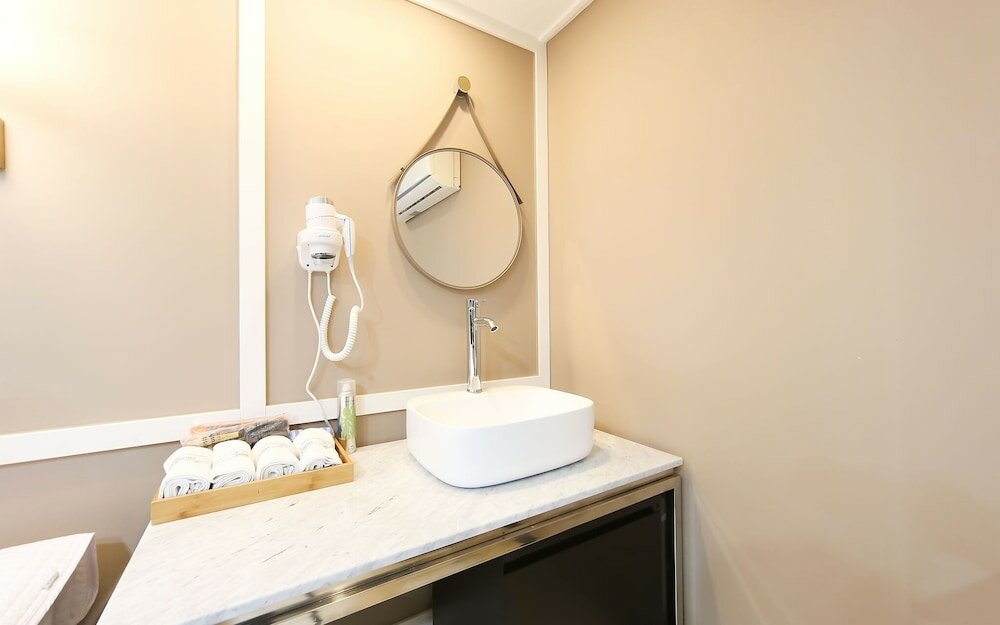 Фото Changwon Boutique Hotel Gung