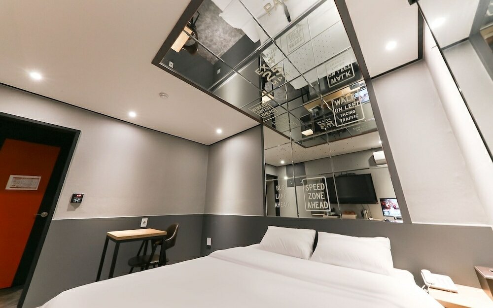 Фото Daejeon Daesa Hotel Bus