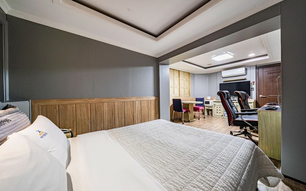 Фото Daejeon Yongjeon High Class