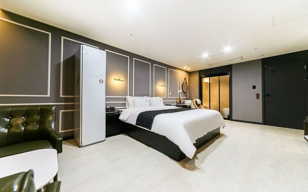 Фото Changwon Boutique Hotel Gung