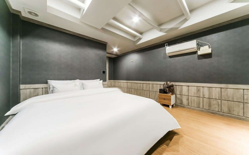 Фото Changwon Sangnamdong Hotel Jm