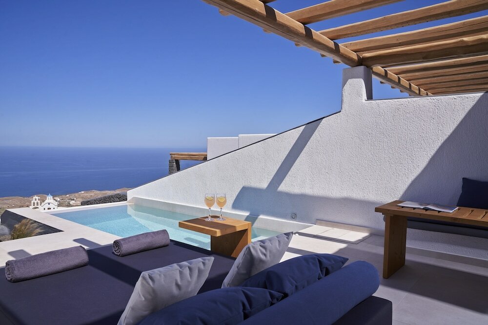 Фото Brilliance Suites - Adults Only