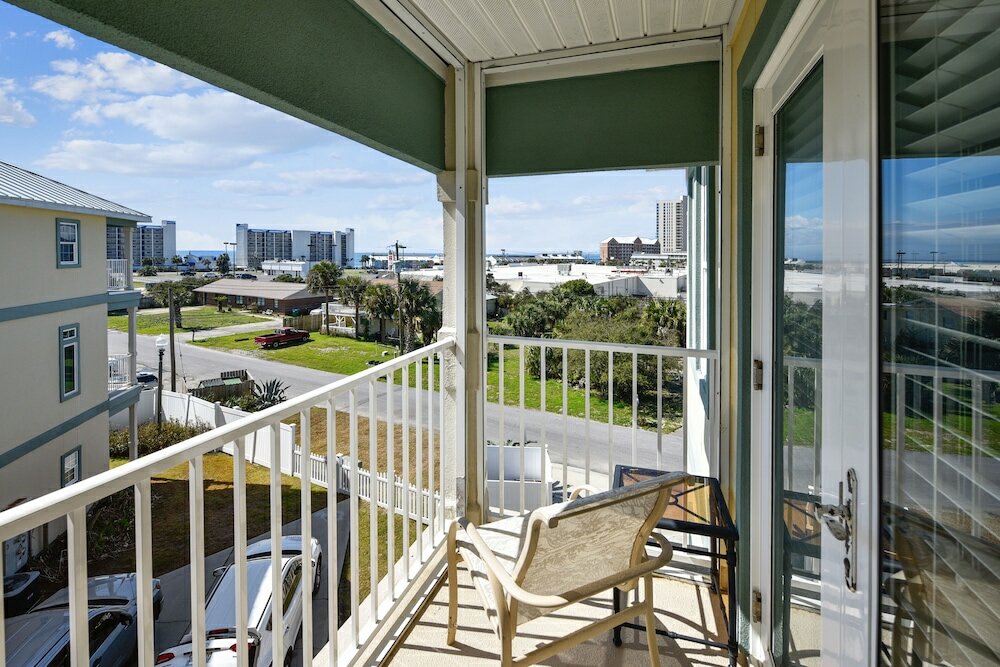 Фото C Dreams by Book That Condo