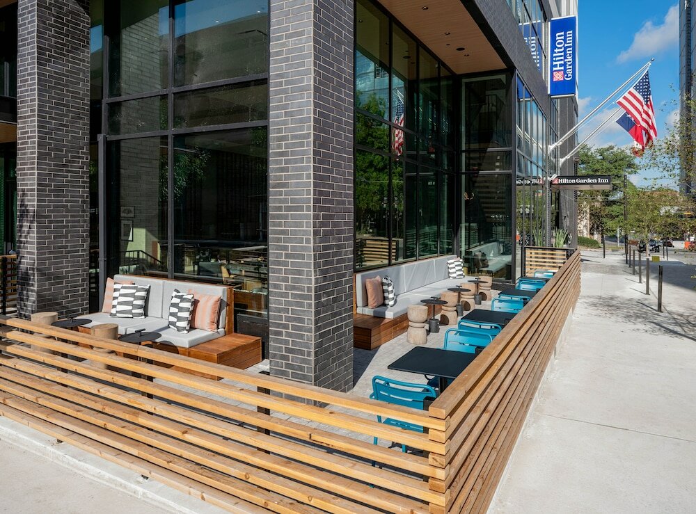 Фото Hilton Garden Inn Austin University Capitol District