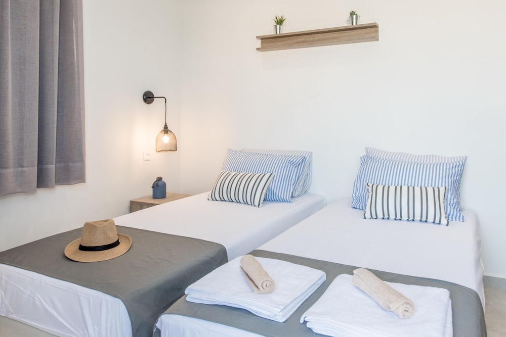 Фото Mikes Beach Lux