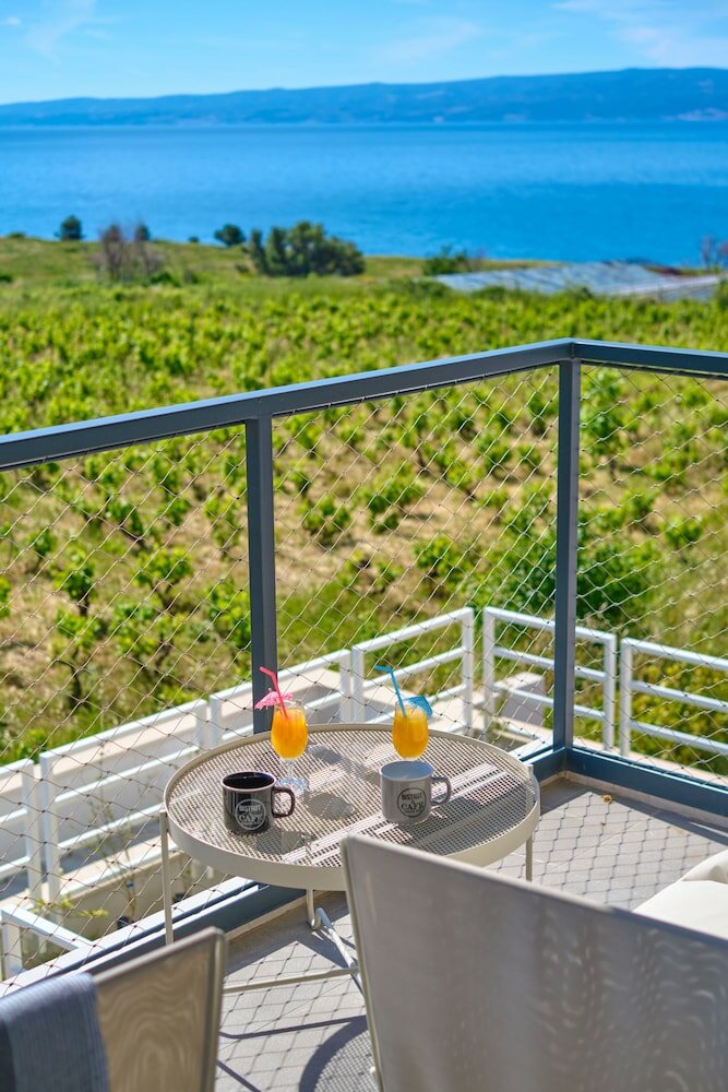 Фото Luxury Seaside Apartment