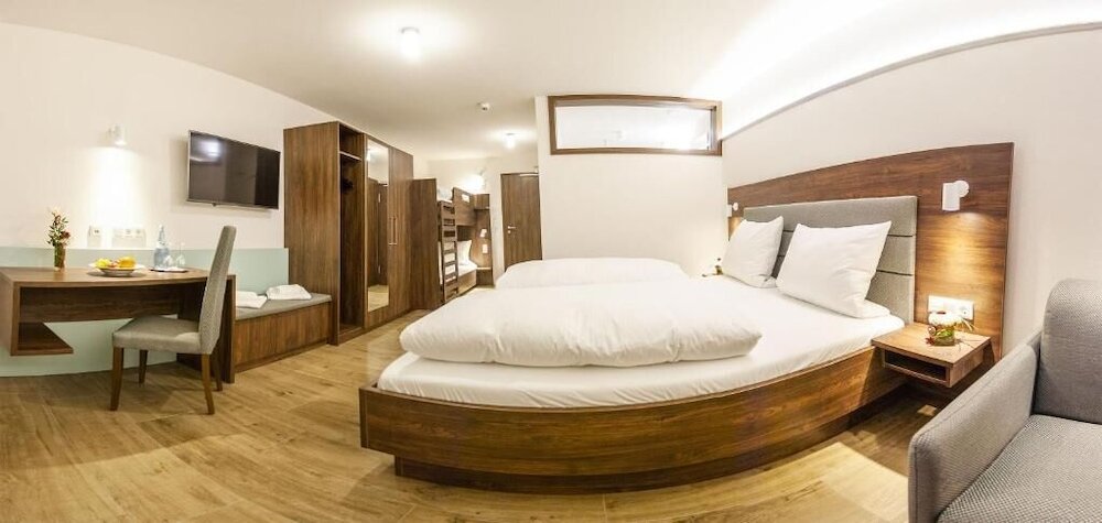 Фото Hotel Gasthof Krone