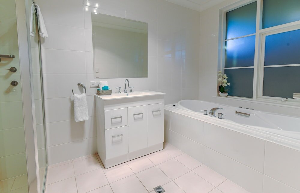 Фото The Bluff Resort Apartments