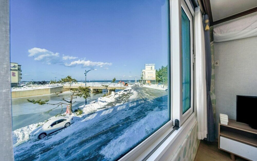 Фото Yangyang Hajodae Conto Hotel Pension