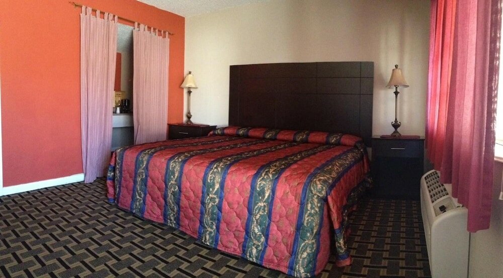 Фото Andrews Motor Inn