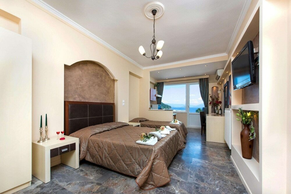 Фото Pontikonisi Hotel