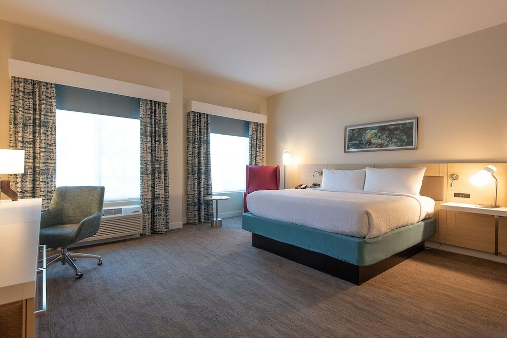 Фото Hilton Garden Inn Calabasas