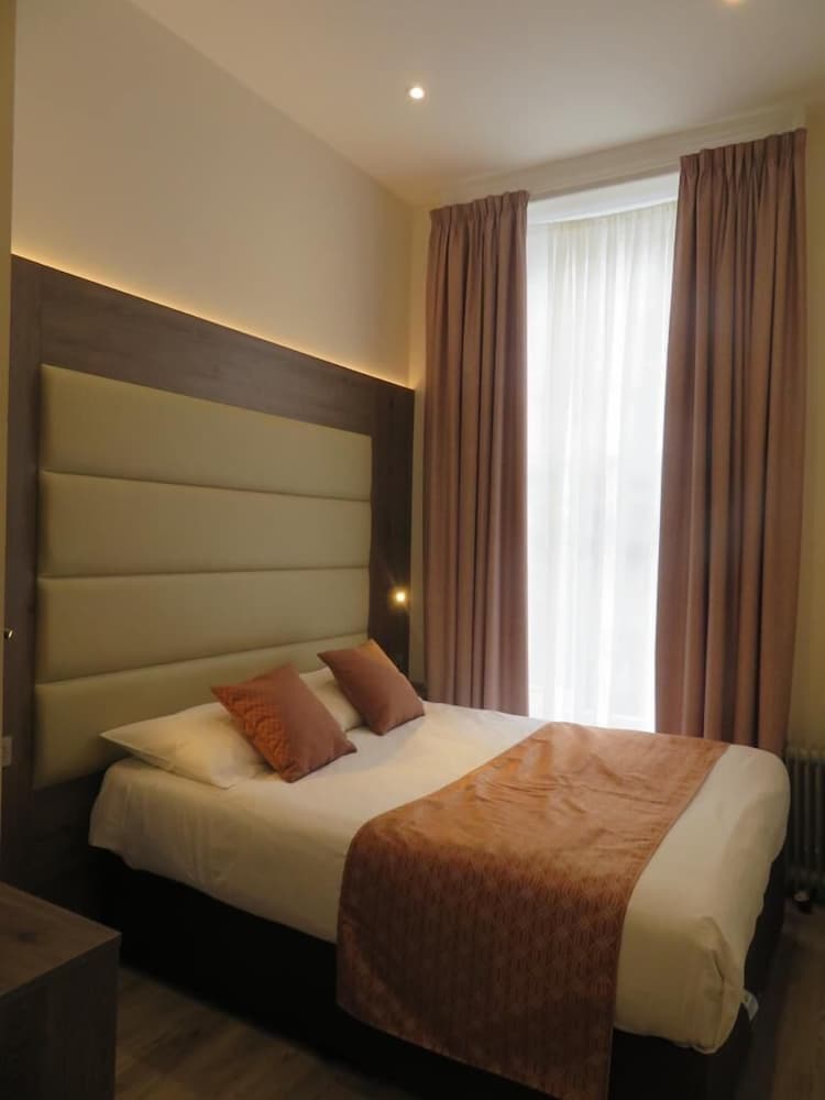 Фото Glendale Hyde Park Hotel