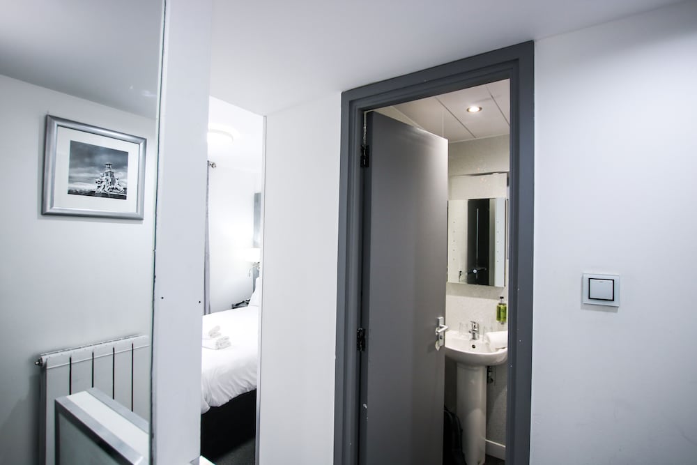 Фото Brunswick Merchant City Hotel