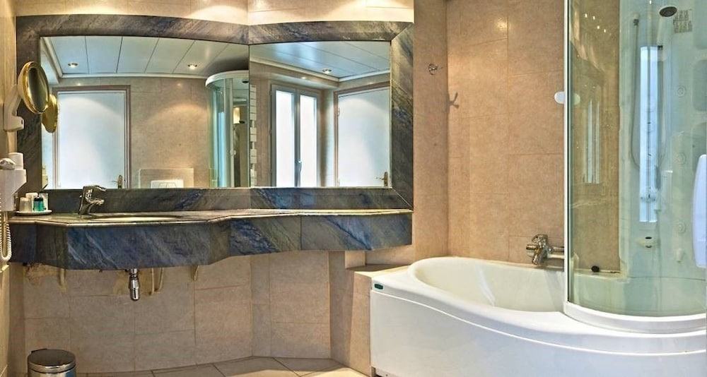 Фото Hotel du Midi Paris Montparnasse