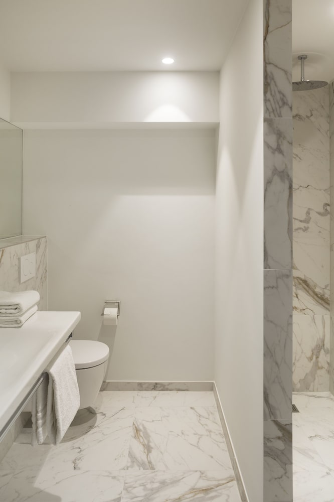 Фото Hotel Serwir