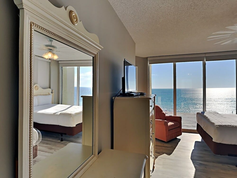 Фото Long Beach Resort by Southern Vacation Rentals