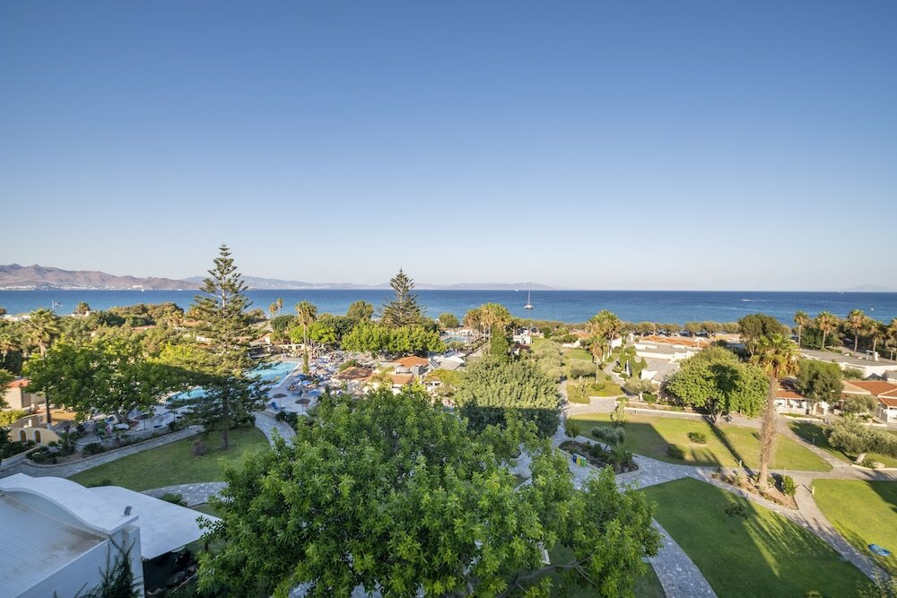 Фото Atlantis Hotel