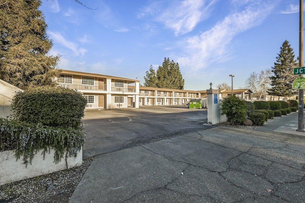 Фото Heritage Inn Express Chico