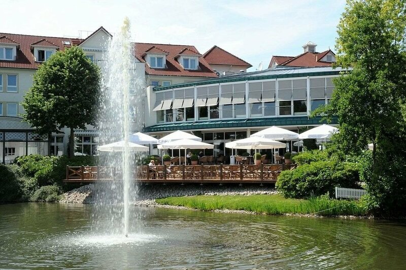 Гостиница Court Hotel в Халле