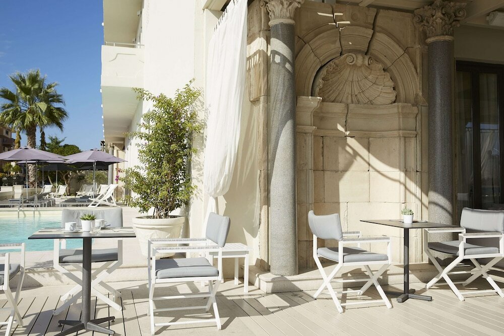 Фото Mon-Repo Suites