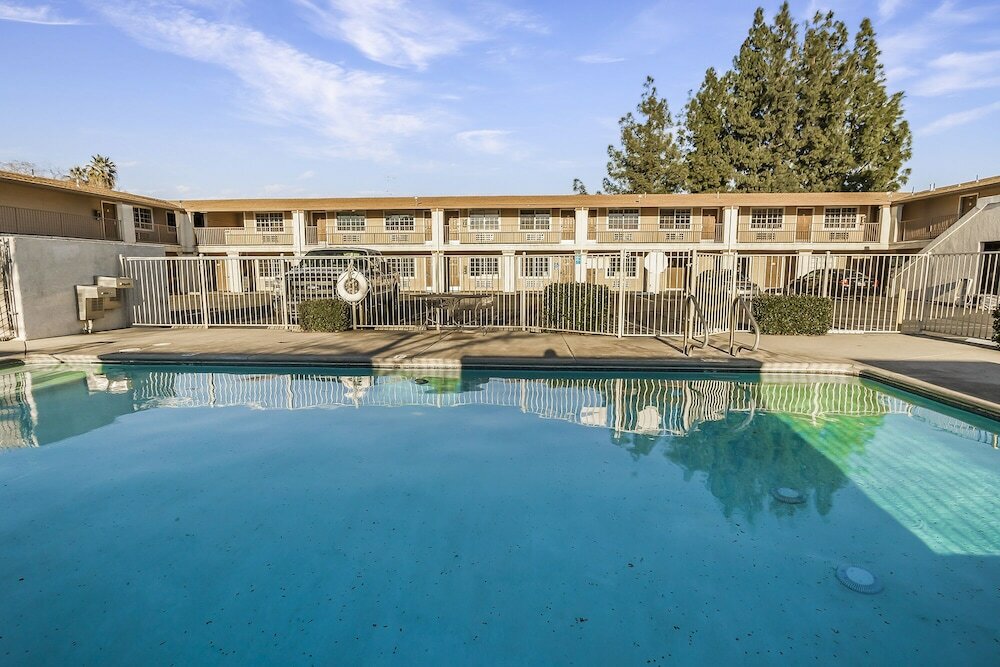 Фото Heritage Inn Express Chico