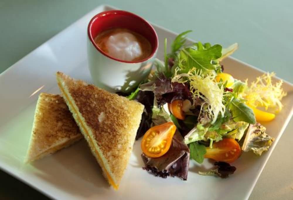 Фото The Sanford House Inn & SPA