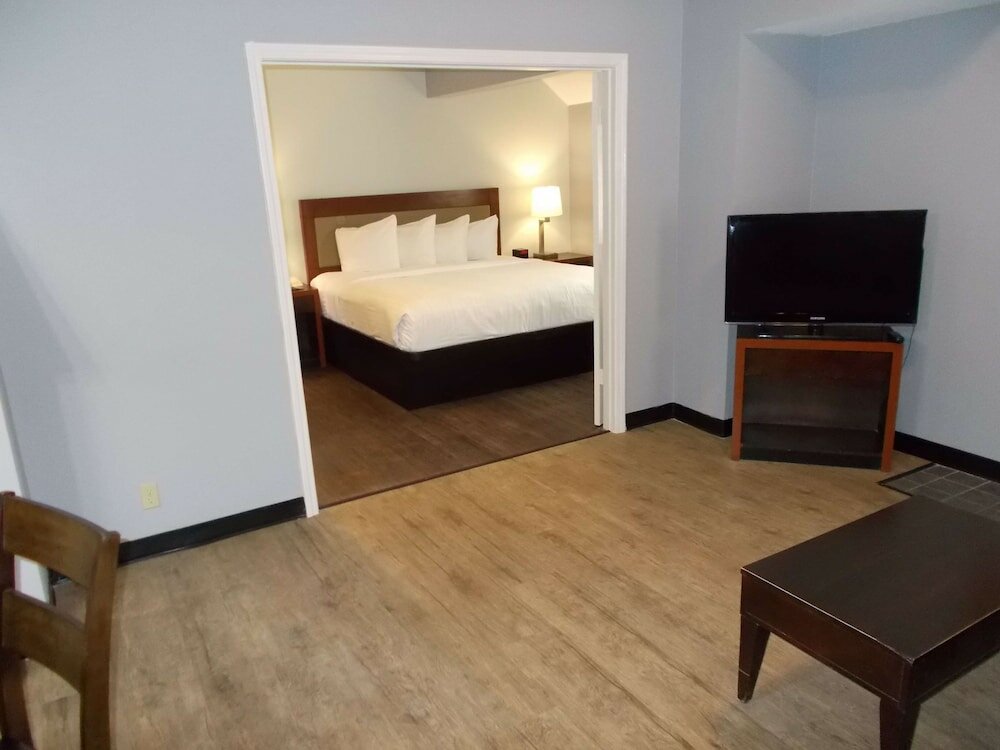 Фото SureStay Studio by Best Western Pensacola