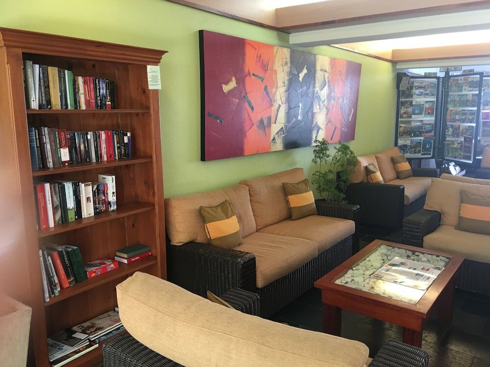 Фото Bay Village Tropical Retreat & Apartments