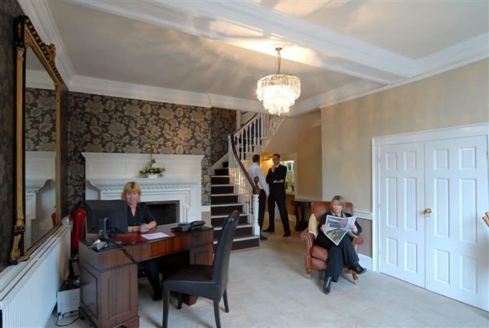 Фото Donington Manor Hotel