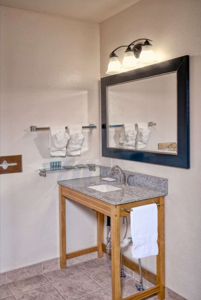 Фото The Ridgeline Hotel at Yellowstone, Ascend Hotel Collection