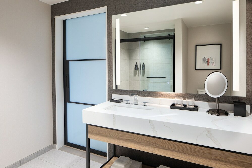 Фото Sheraton Fort Worth Downtown Hotel