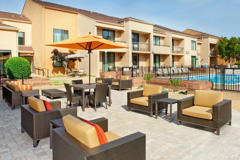 Гостиница Courtyard by Marriott Columbus