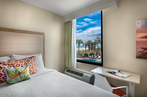 Гостиница Surfside Beach Oceanfront Hotel