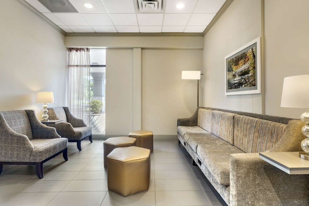 Фото Best Western Plus North Haven Hotel