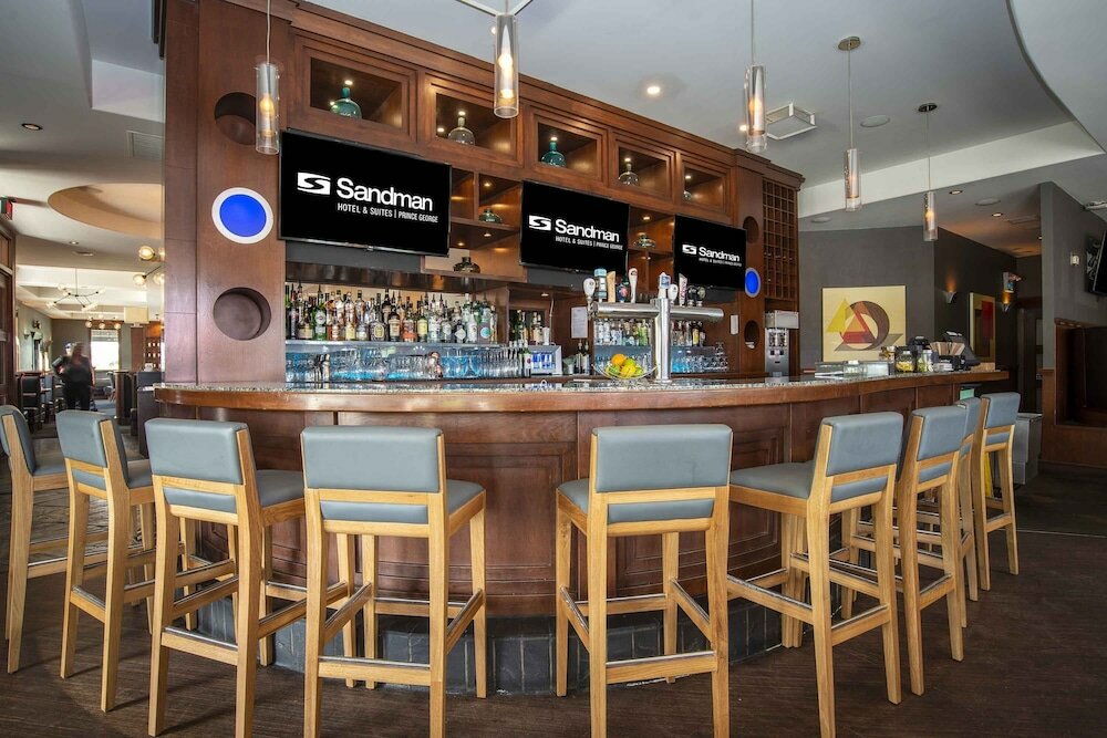 Фото Sandman Hotel & Suites Prince George